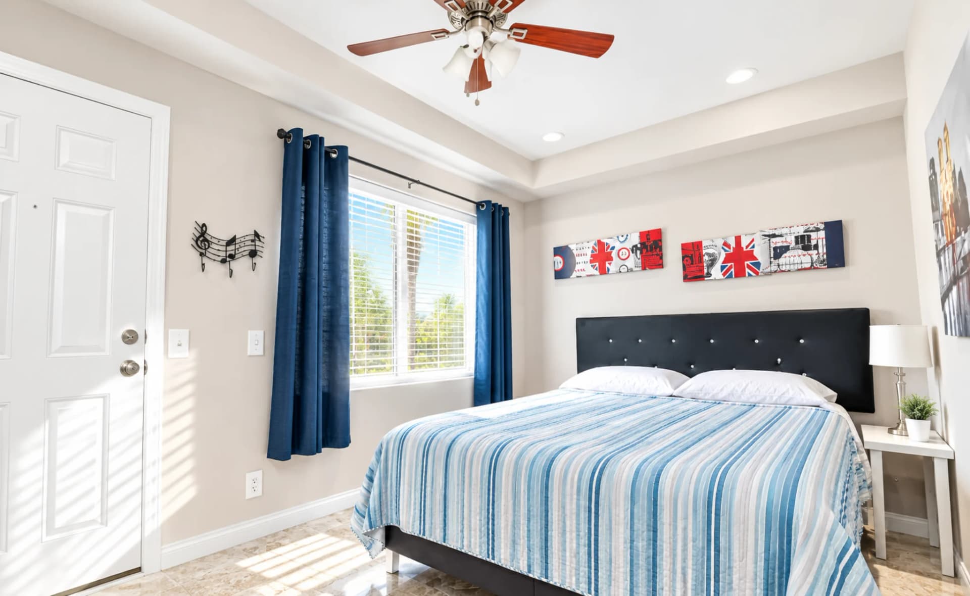 Las Vegas Spacious Luxury RO3890